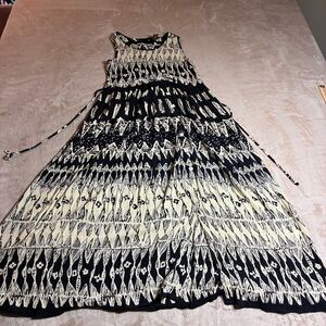 Bila Black and Cream Geometric Maxi Dress